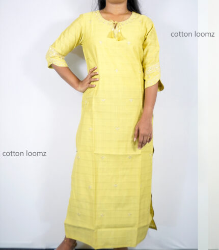 Kurti (RA-A01320)